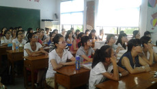 我校认真组织学生观看2014年秋季“安全第一课”