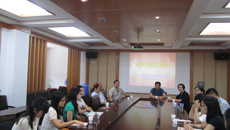 我校召开新教师座谈会