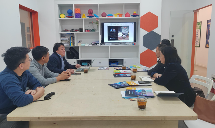 我校赴檬科技青少年机器人竞赛中心走访交流