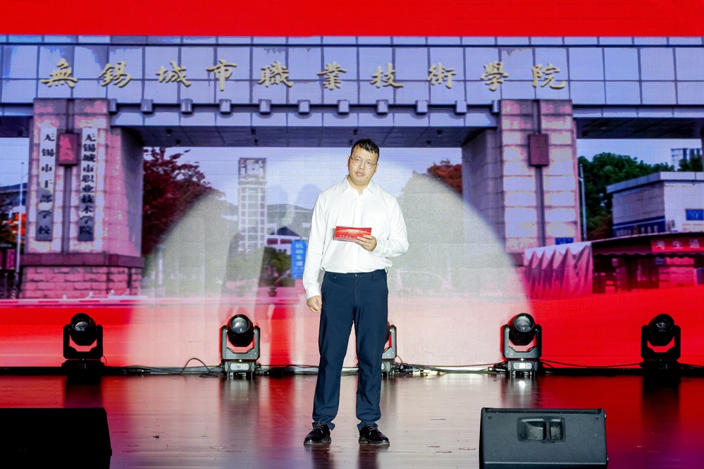 f25ef1f3-a8bd-4fb9-abcd-2f53d179e427