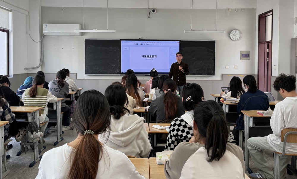 fab41d5b-adcc-48ab-8b09-cfb944f5a2b4